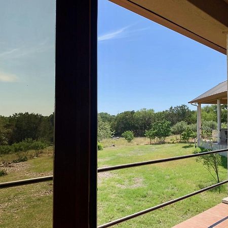 Scenic Hill Country Retreat - Rhino Ranch Villa New Braunfels Buitenkant foto