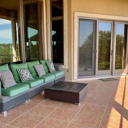 Scenic Hill Country Retreat - Rhino Ranch Villa New Braunfels Buitenkant foto