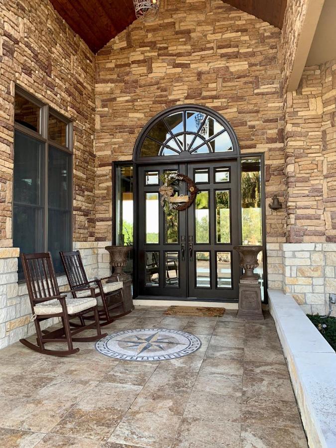 Scenic Hill Country Retreat - Rhino Ranch Villa New Braunfels Buitenkant foto