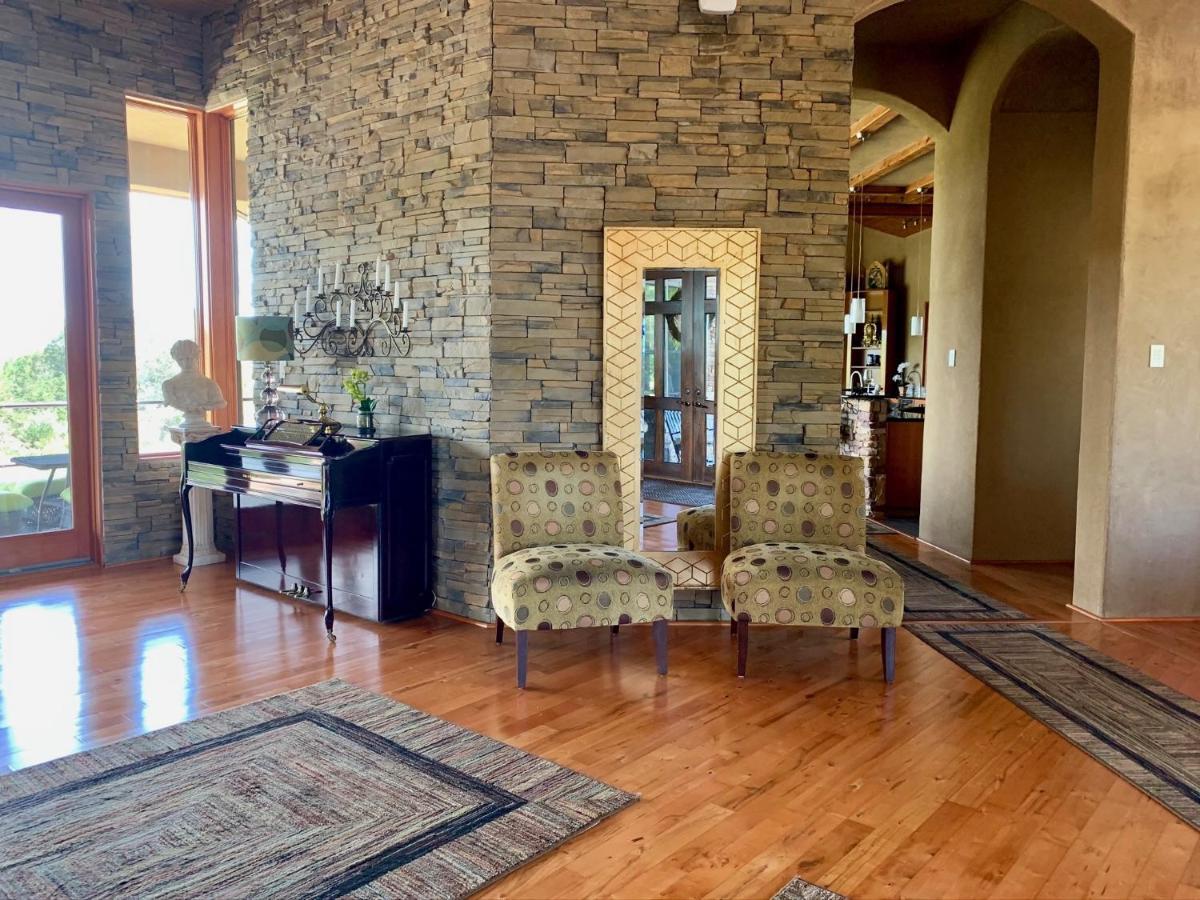 Scenic Hill Country Retreat - Rhino Ranch Villa New Braunfels Buitenkant foto