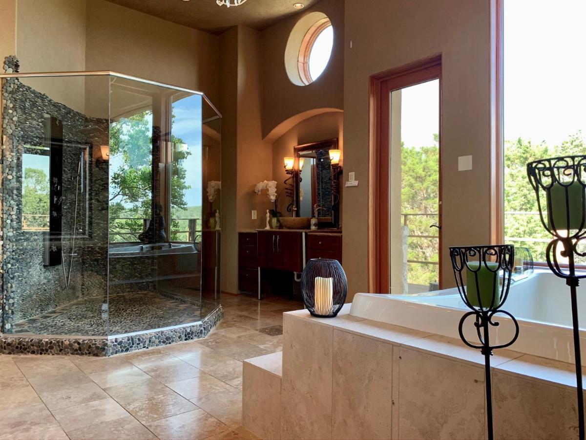 Scenic Hill Country Retreat - Rhino Ranch Villa New Braunfels Buitenkant foto