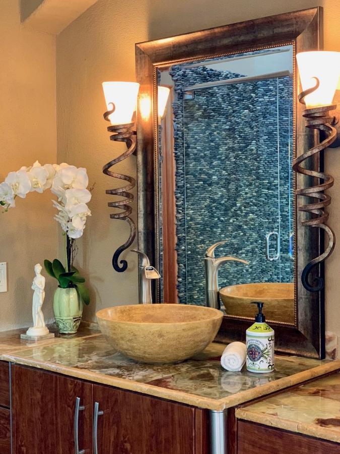 Scenic Hill Country Retreat - Rhino Ranch Villa New Braunfels Buitenkant foto