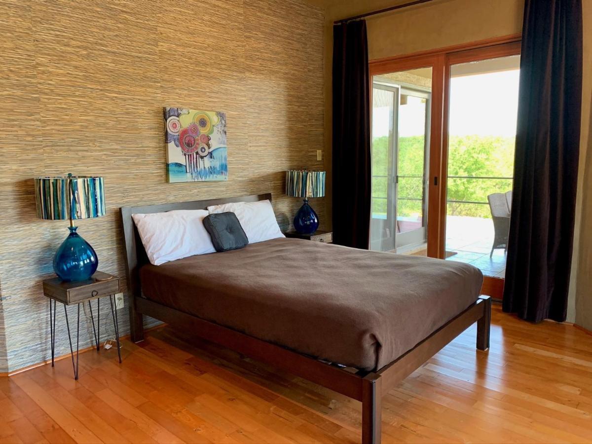Scenic Hill Country Retreat - Rhino Ranch Villa New Braunfels Buitenkant foto
