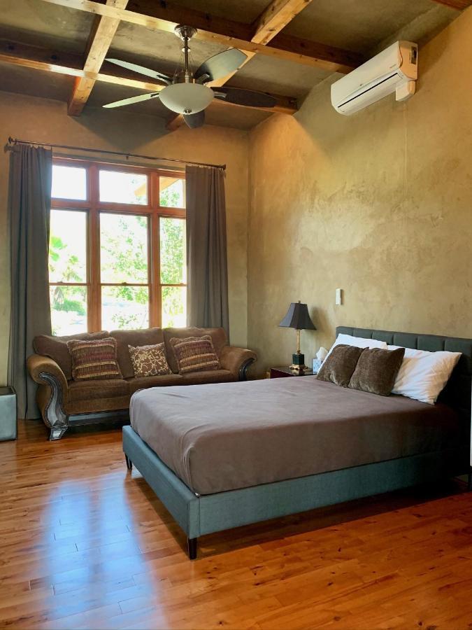 Scenic Hill Country Retreat - Rhino Ranch Villa New Braunfels Buitenkant foto