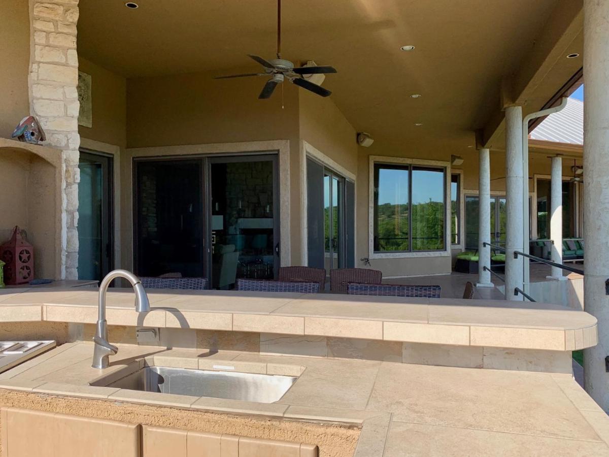 Scenic Hill Country Retreat - Rhino Ranch Villa New Braunfels Buitenkant foto